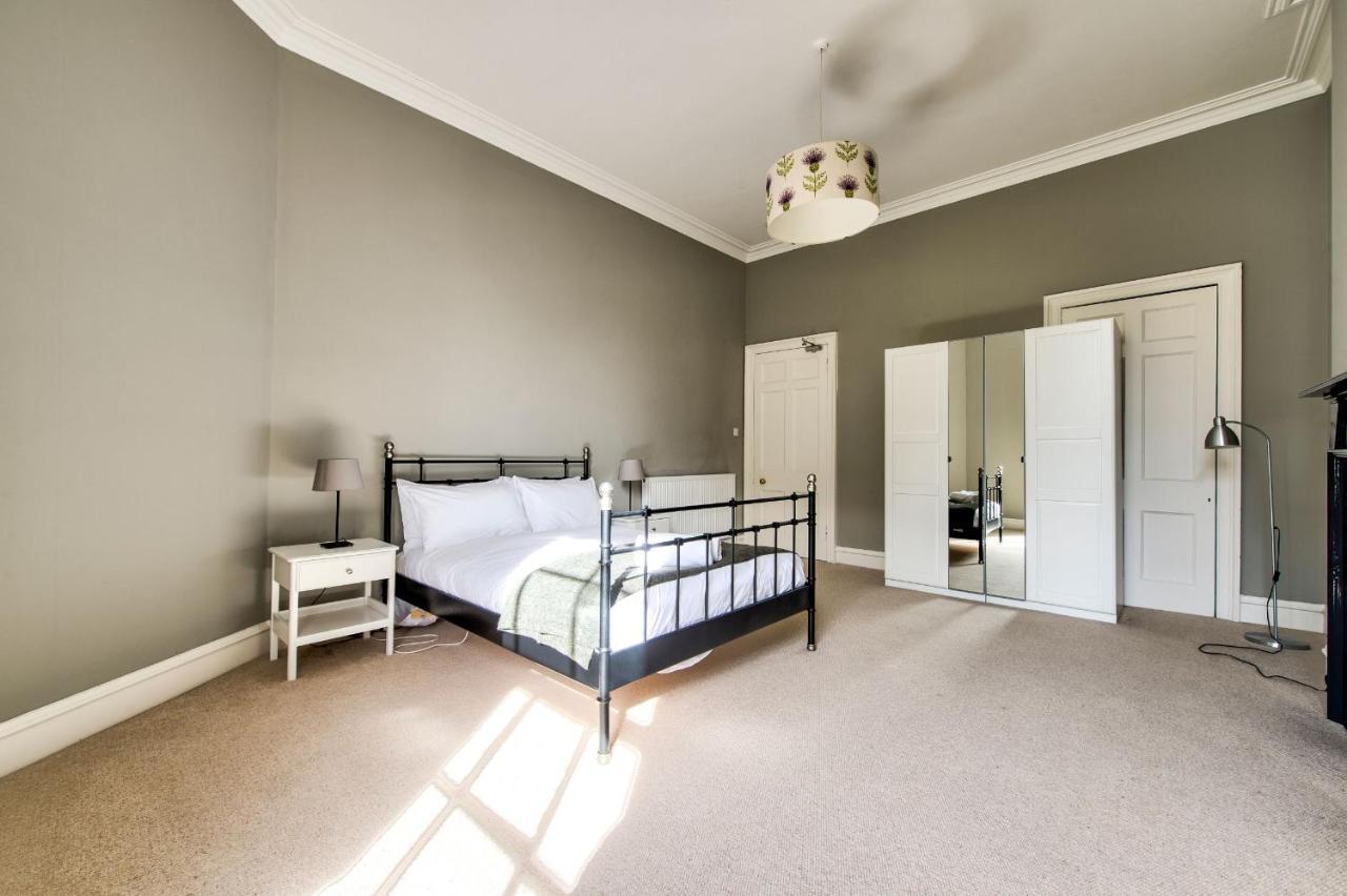 Joivy Bright & Spacious Apt In Stockbridge エディンバラ エクステリア 写真
