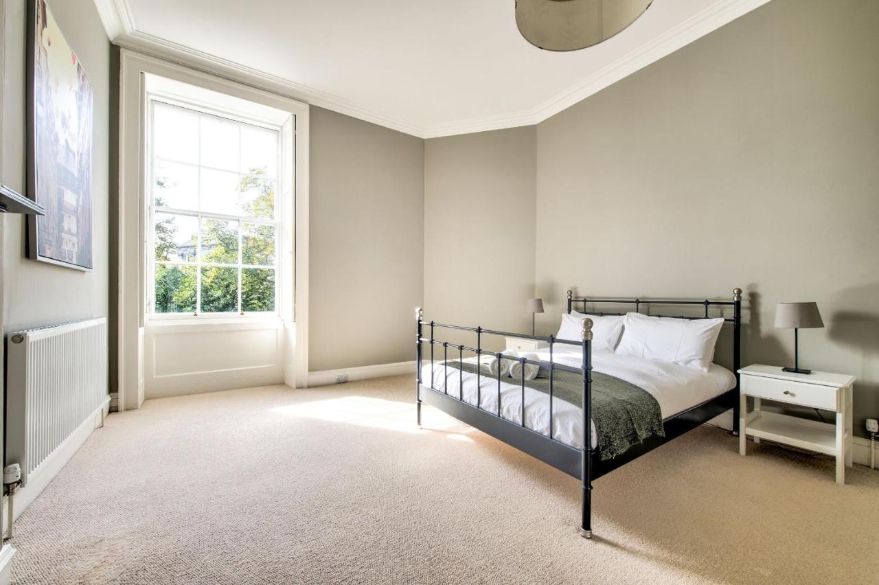 Joivy Bright & Spacious Apt In Stockbridge エディンバラ エクステリア 写真