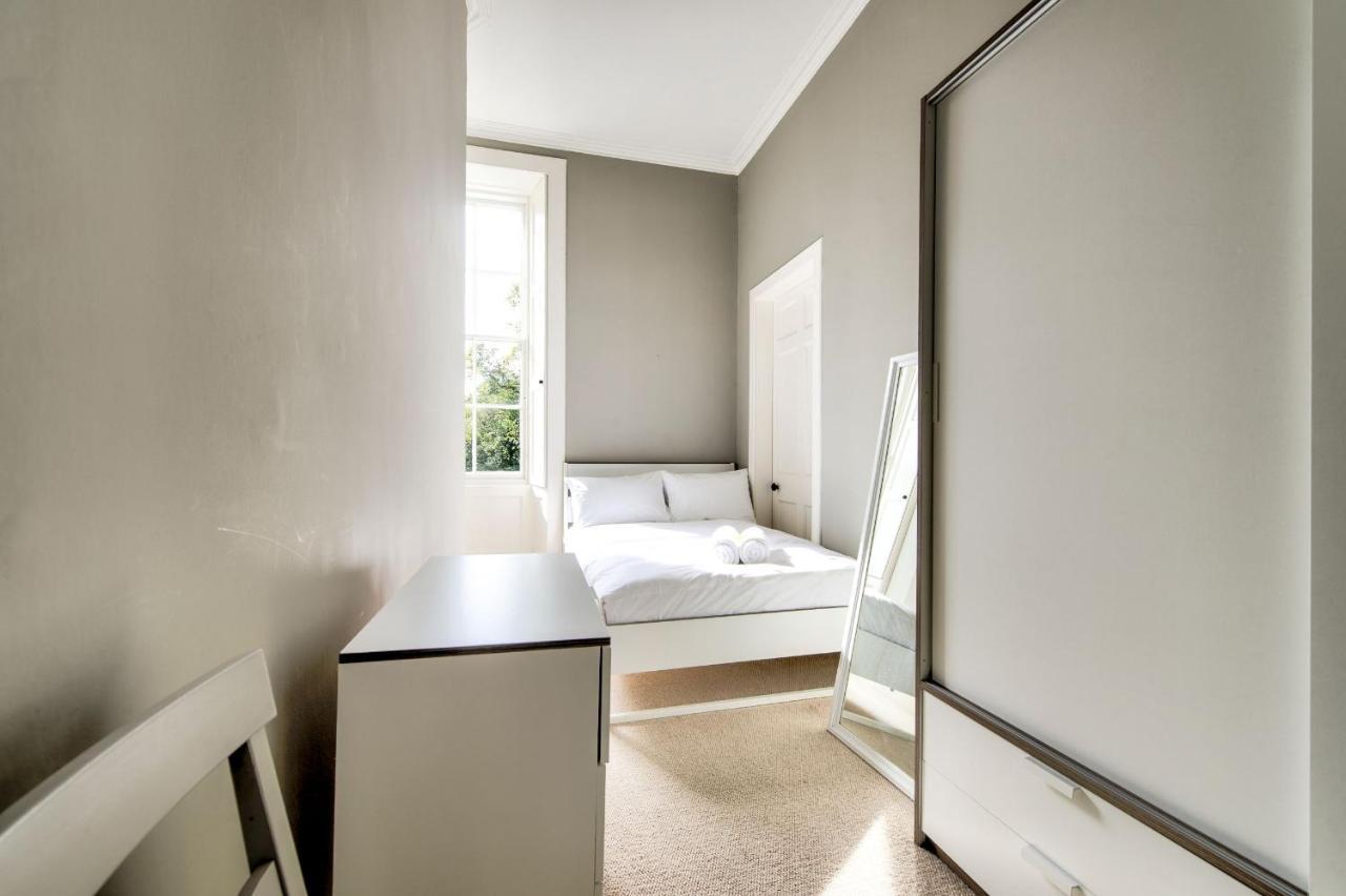 Joivy Bright & Spacious Apt In Stockbridge エディンバラ エクステリア 写真