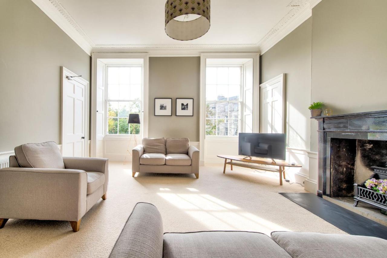 Joivy Bright & Spacious Apt In Stockbridge エディンバラ エクステリア 写真